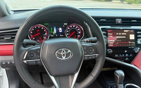 Toyota Camry, 2019 год, 3 100 000 рублей, 19 фотография