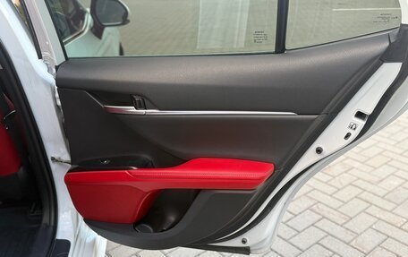 Toyota Camry, 2019 год, 3 100 000 рублей, 25 фотография