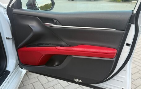 Toyota Camry, 2019 год, 3 100 000 рублей, 28 фотография