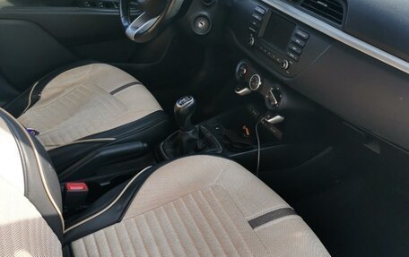 KIA Rio IV, 2018 год, 1 115 000 рублей, 2 фотография