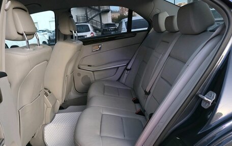 Mercedes-Benz E-Класс, 2010 год, 1 500 000 рублей, 13 фотография