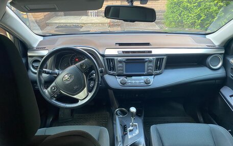 Toyota RAV4, 2015 год, 2 300 000 рублей, 7 фотография