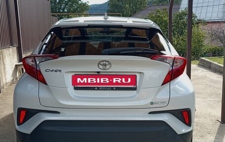 Toyota C-HR I рестайлинг, 2019 год, 1 950 000 рублей, 3 фотография