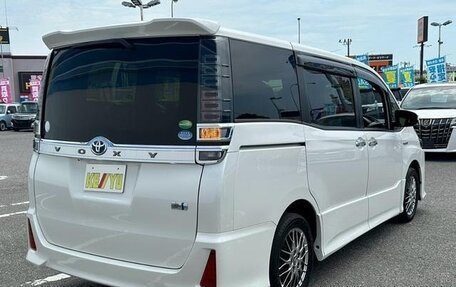 Toyota Voxy III, 2018 год, 1 688 008 рублей, 3 фотография