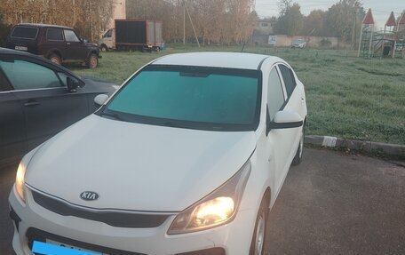 KIA Rio IV, 2018 год, 825 000 рублей, 4 фотография