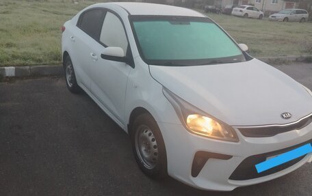 KIA Rio IV, 2018 год, 825 000 рублей, 3 фотография