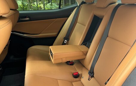 Lexus IS III, 2018 год, 2 250 000 рублей, 9 фотография