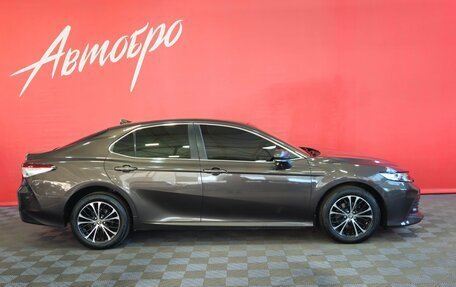 Toyota Camry, 2019 год, 2 070 000 рублей, 5 фотография