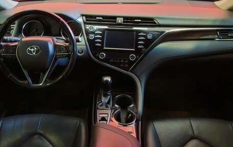 Toyota Camry, 2019 год, 2 070 000 рублей, 8 фотография