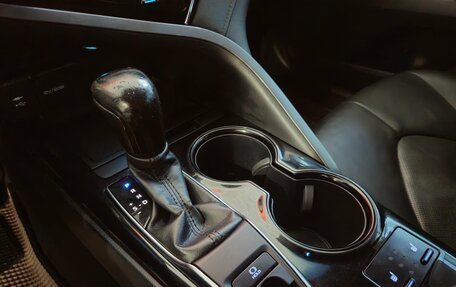 Toyota Camry, 2019 год, 2 070 000 рублей, 15 фотография
