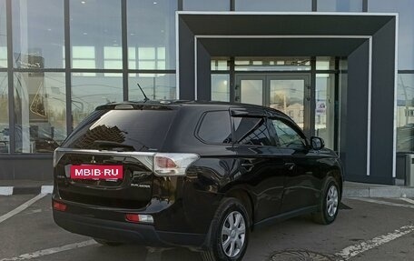 Mitsubishi Outlander III рестайлинг 3, 2013 год, 1 349 000 рублей, 5 фотография
