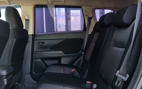 Mitsubishi Outlander III рестайлинг 3, 2013 год, 1 349 000 рублей, 19 фотография