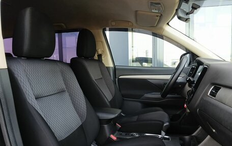 Mitsubishi Outlander III рестайлинг 3, 2013 год, 1 349 000 рублей, 21 фотография