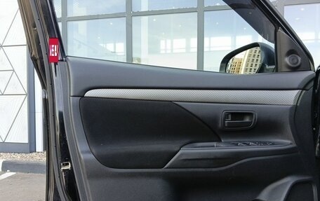 Mitsubishi Outlander III рестайлинг 3, 2013 год, 1 349 000 рублей, 16 фотография