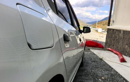 Renault Logan II, 2014 год, 650 000 рублей, 4 фотография