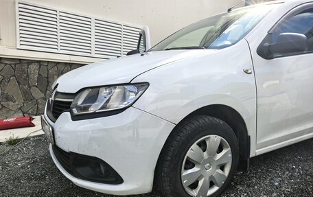 Renault Logan II, 2014 год, 650 000 рублей, 3 фотография