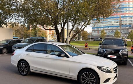 Mercedes-Benz C-Класс, 2018 год, 2 650 000 рублей, 4 фотография