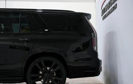 Cadillac Escalade V, 2023 год, 13 390 000 рублей, 8 фотография