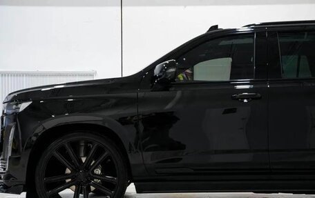 Cadillac Escalade V, 2023 год, 13 390 000 рублей, 7 фотография