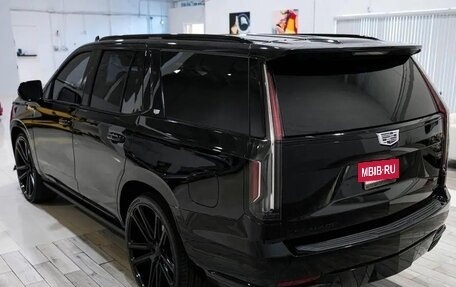 Cadillac Escalade V, 2023 год, 13 390 000 рублей, 11 фотография