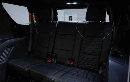 Cadillac Escalade V, 2023 год, 13 390 000 рублей, 24 фотография