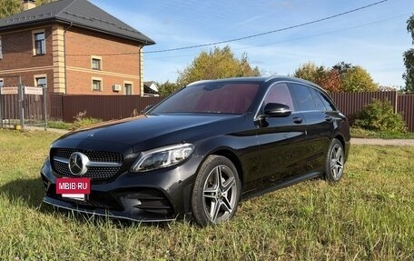 Mercedes-Benz C-Класс, 2018 год, 2 570 000 рублей, 3 фотография