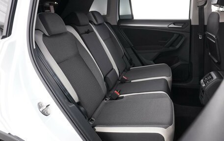 Volkswagen Tiguan II, 2018 год, 2 888 444 рублей, 7 фотография