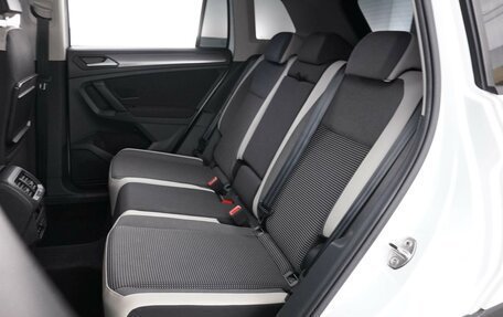 Volkswagen Tiguan II, 2018 год, 2 888 444 рублей, 9 фотография