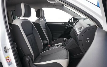 Volkswagen Tiguan II, 2018 год, 2 888 444 рублей, 8 фотография
