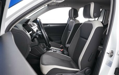 Volkswagen Tiguan II, 2018 год, 2 888 444 рублей, 10 фотография