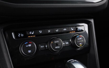 Volkswagen Tiguan II, 2018 год, 2 888 444 рублей, 16 фотография