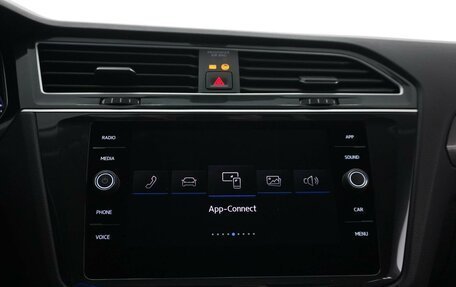 Volkswagen Tiguan II, 2018 год, 2 888 444 рублей, 21 фотография