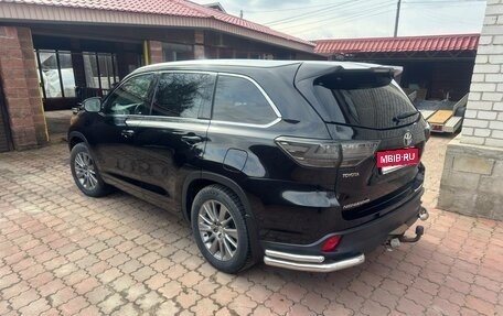 Toyota Highlander III, 2014 год, 3 500 000 рублей, 4 фотография
