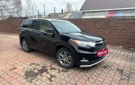 Toyota Highlander III, 2014 год, 3 500 000 рублей, 2 фотография