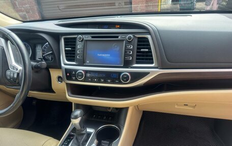 Toyota Highlander III, 2014 год, 3 500 000 рублей, 10 фотография