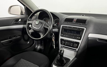 Skoda Octavia, 2011 год, 949 000 рублей, 13 фотография