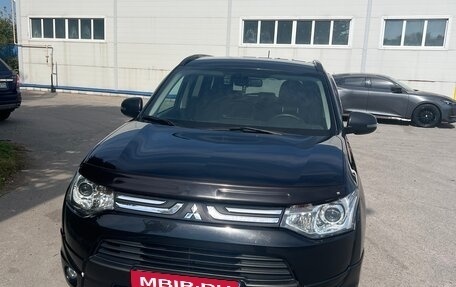 Mitsubishi Outlander III рестайлинг 3, 2013 год, 1 430 000 рублей, 1 фотография