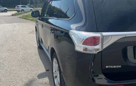 Mitsubishi Outlander III рестайлинг 3, 2013 год, 1 430 000 рублей, 3 фотография