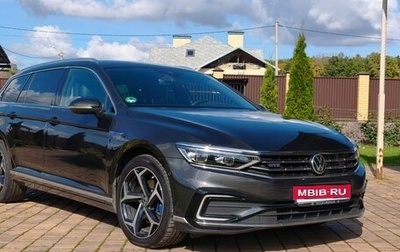 Volkswagen Passat B8 рестайлинг, 2021 год, 3 000 000 рублей, 1 фотография