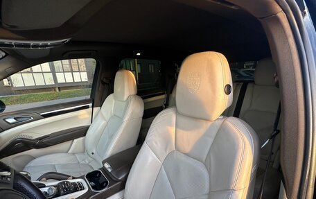 Porsche Cayenne III, 2011 год, 2 650 000 рублей, 15 фотография