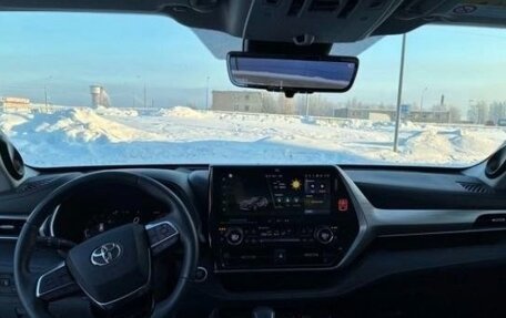 Toyota Highlander, 2025 год, 4 900 000 рублей, 2 фотография