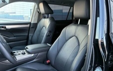 Toyota Highlander, 2025 год, 4 900 000 рублей, 5 фотография