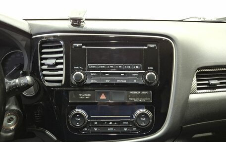 Mitsubishi Outlander III рестайлинг 3, 2014 год, 1 550 000 рублей, 13 фотография