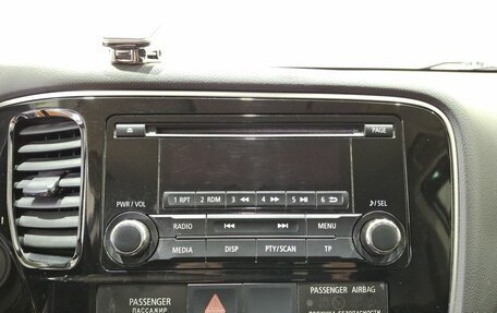 Mitsubishi Outlander III рестайлинг 3, 2014 год, 1 550 000 рублей, 14 фотография
