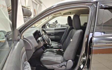 Mitsubishi Outlander III рестайлинг 3, 2014 год, 1 550 000 рублей, 19 фотография