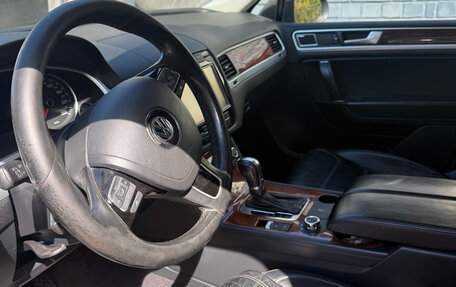 Volkswagen Touareg III, 2011 год, 1 175 000 рублей, 9 фотография
