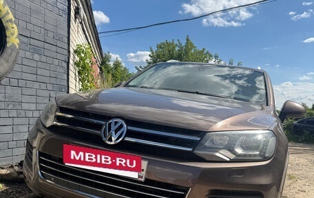 Volkswagen Touareg III, 2011 год, 1 175 000 рублей, 2 фотография