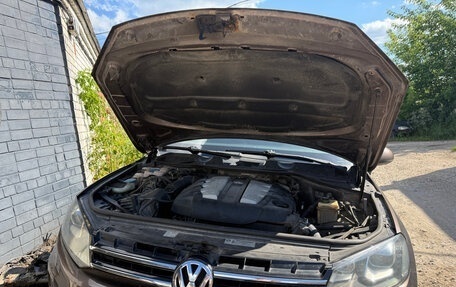 Volkswagen Touareg III, 2011 год, 1 175 000 рублей, 20 фотография