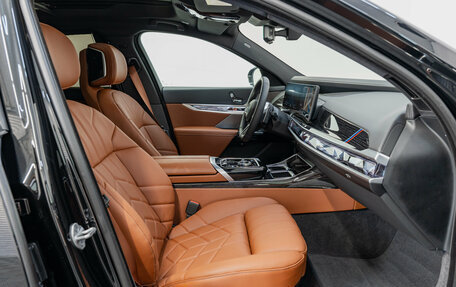 BMW 7 серия, 2025 год, 14 990 000 рублей, 17 фотография