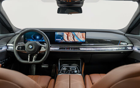BMW 7 серия, 2025 год, 14 990 000 рублей, 16 фотография